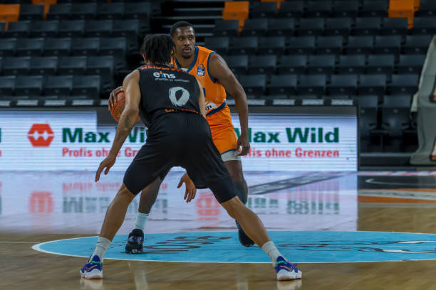 冠道路上的 冠道路上的