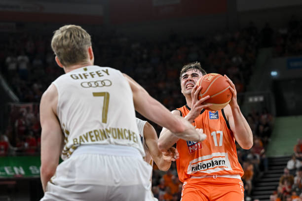 生涯中的潜 生涯中的潜