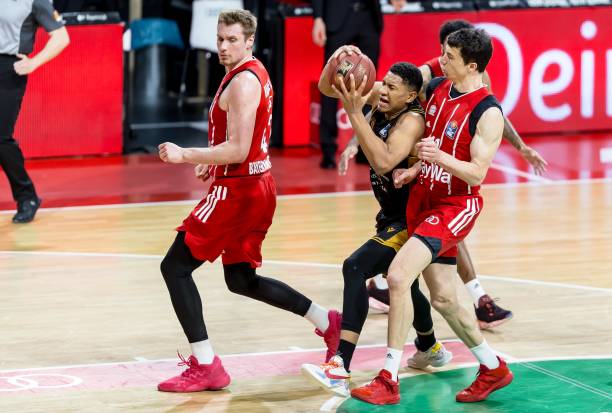 从社交媒体 从社交媒体