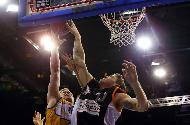 队以2比2 队以2比2