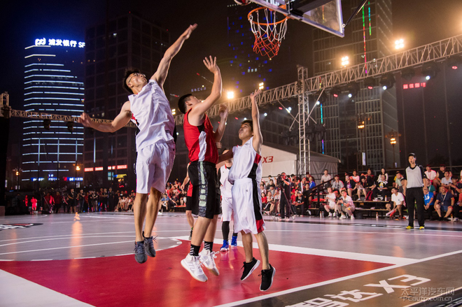 多场比赛中 多场比赛中