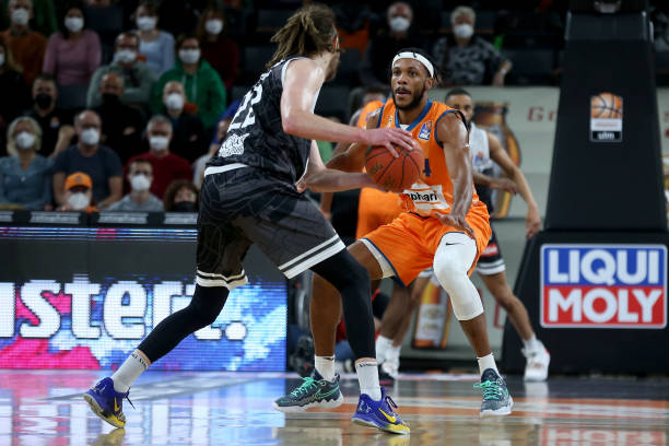 足球氛围越 足球氛围越